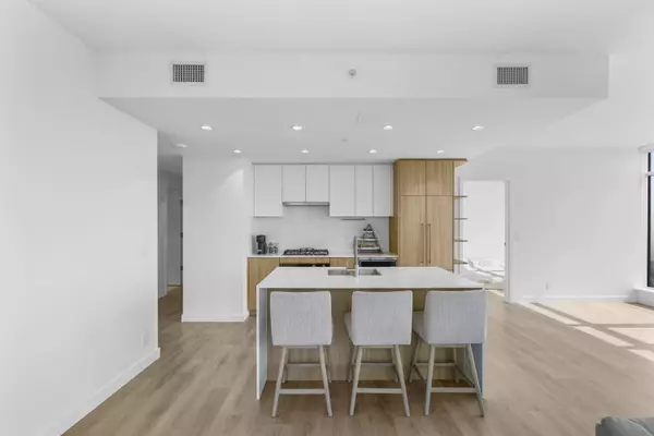 505 Nelson ST #604, Coquitlam, BC V3J 0R5