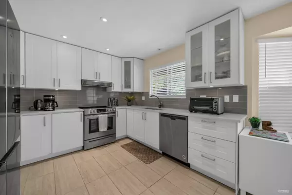 9965 151 ST #12, Surrey, BC V3R 9N6