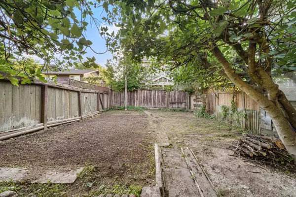 567 Clare AVE, Burnaby, BC V5B 4L3