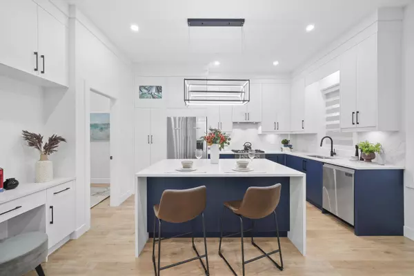 2995 E 17th AVE, Vancouver, BC V5M 2N4