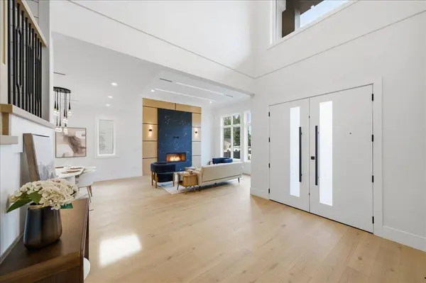 821 Porter ST, Coquitlam, BC V3J 5B9