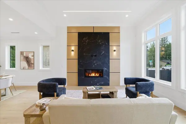 821 Porter ST, Coquitlam, BC V3J 5B9