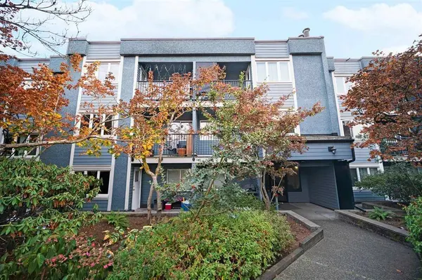 1122 King Albert AVE #210, Coquitlam, BC V3J 1X7