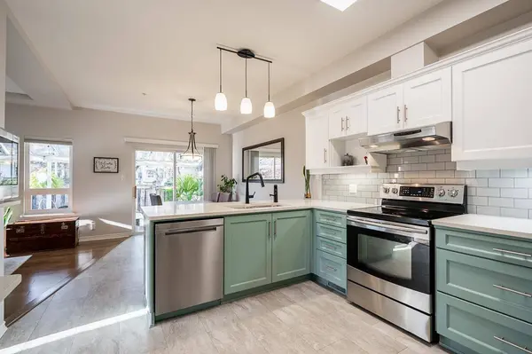 998 Riverside DR #9, Port Coquitlam, BC V3B 7Y4