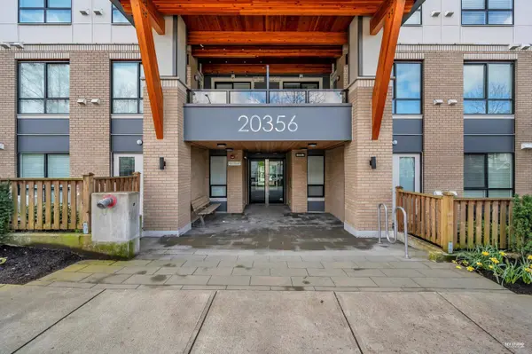 20356 72b AVE #402, Langley, BC V2Y 4J9