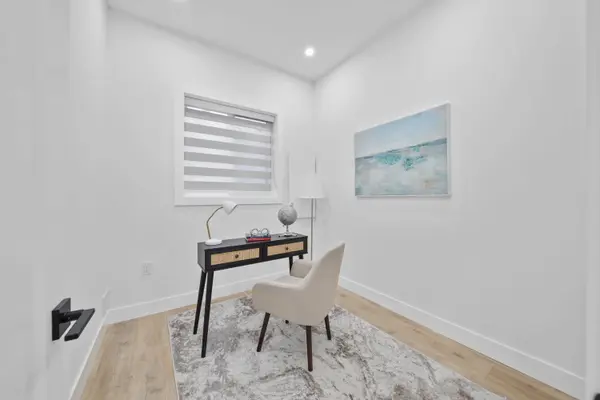 2995 E 17th AVE, Vancouver, BC V5M 2N4