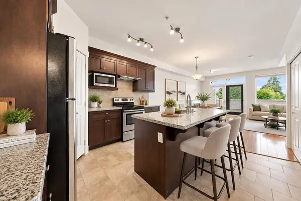 7908 Graham AVE #205, Burnaby, BC V3N 1V9