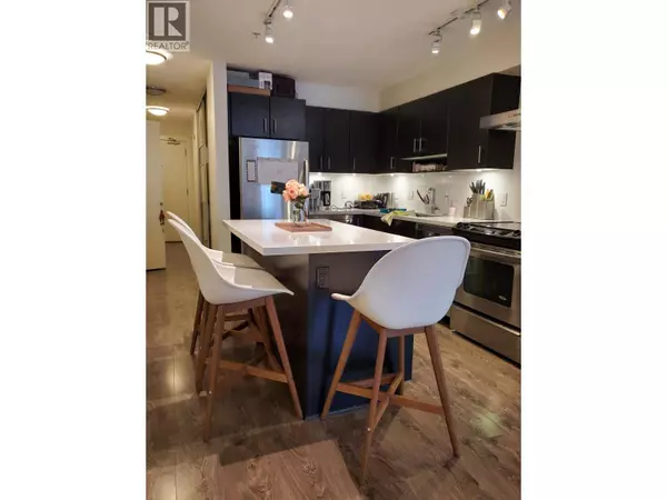 500 ROYAL AVENUE, New Westminster, BC V3L0G5