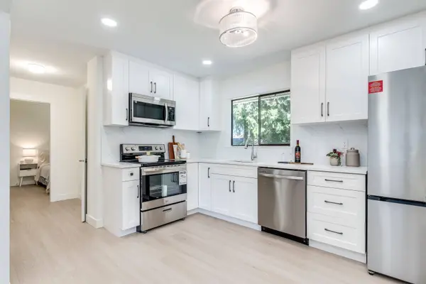 2155 Rindall AVE, Port Coquitlam, BC V3C 1T9
