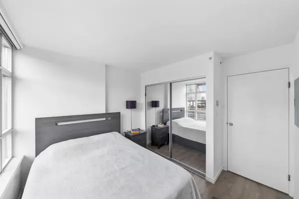 438 Seymour ST #1709, Vancouver, BC V6B 6H4