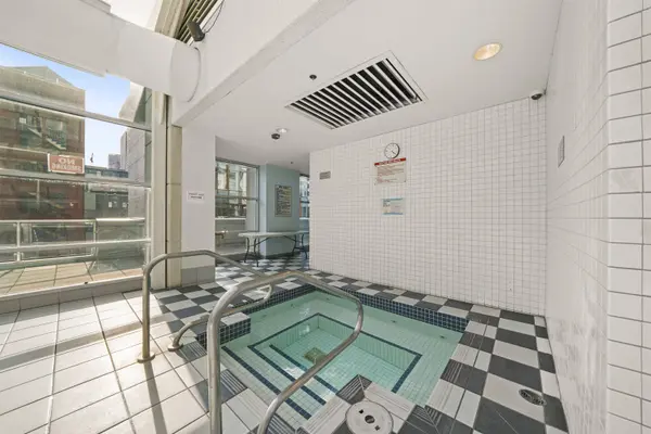 438 Seymour ST #1709, Vancouver, BC V6B 6H4