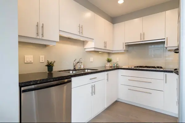 1233 W Cordova ST #201, Vancouver, BC V6C 3R1