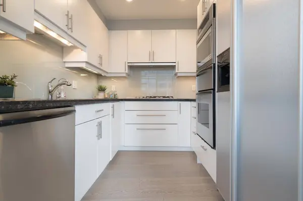 1233 W Cordova ST #201, Vancouver, BC V6C 3R1