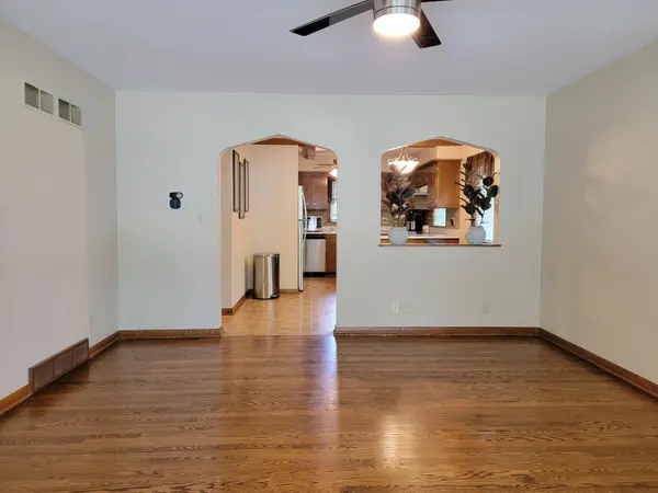 7181 W Wedgewood Dr, Milwaukee, WI 53220