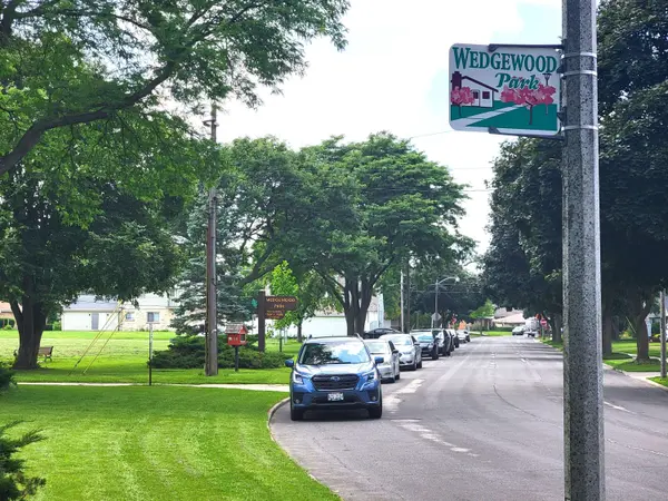 7181 W Wedgewood Dr, Milwaukee, WI 53220