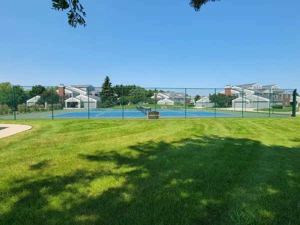 N16W26571 Tall Reeds Ln Unit B, Pewaukee, WI 53072