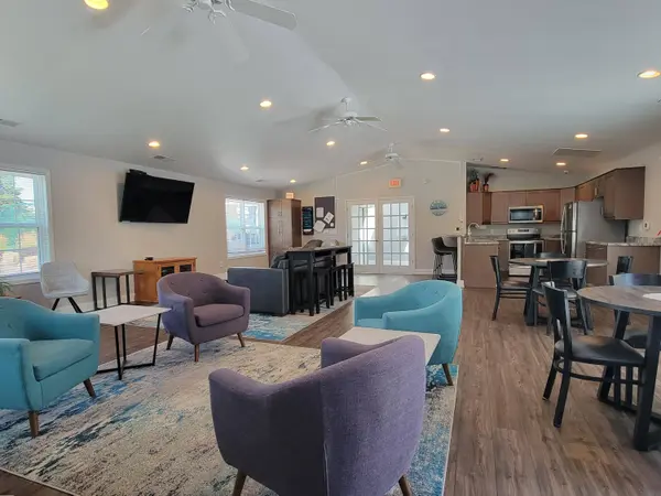 N16W26571 Tall Reeds Ln Unit B, Pewaukee, WI 53072