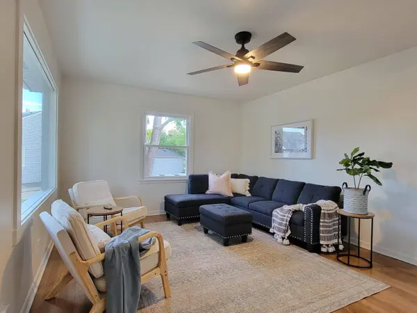 6147 W Stack Ct, Milwaukee, WI 53219