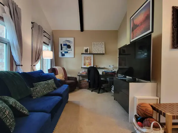 4739 W Edgerton Ave, Greenfield, WI 53220