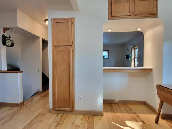 2411 S 73rd St, West Allis, WI 53219