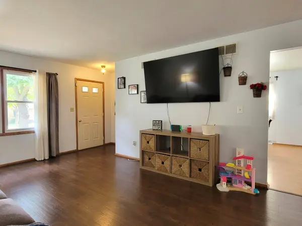 3147 S 49th St, Milwaukee, WI 53219