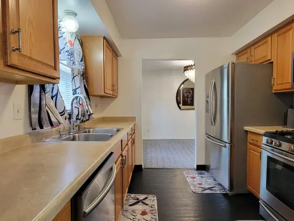 5805 N 111th St, Milwaukee, WI 53225