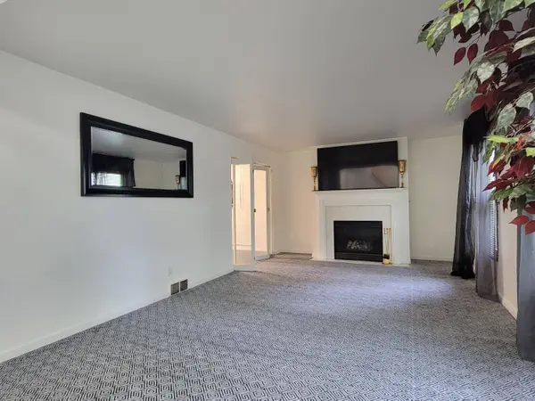 5805 N 111th St, Milwaukee, WI 53225