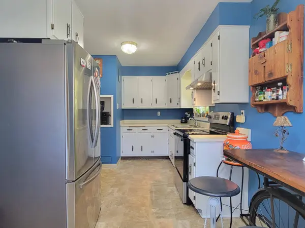 8982 S 79th St, Franklin, WI 53132