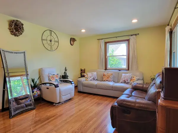 8982 S 79th St, Franklin, WI 53132