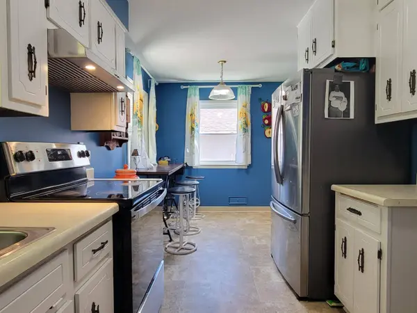 8982 S 79th St, Franklin, WI 53132