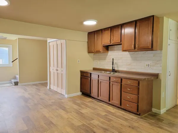 3008 S 51st St, Milwaukee, WI 53219
