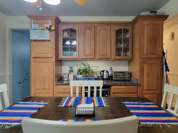2430 E Denton Ave, Saint Francis, WI 53235