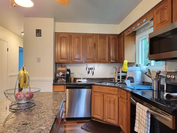 2430 E Denton Ave, Saint Francis, WI 53235