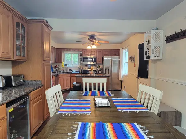 2430 E Denton Ave, Saint Francis, WI 53235