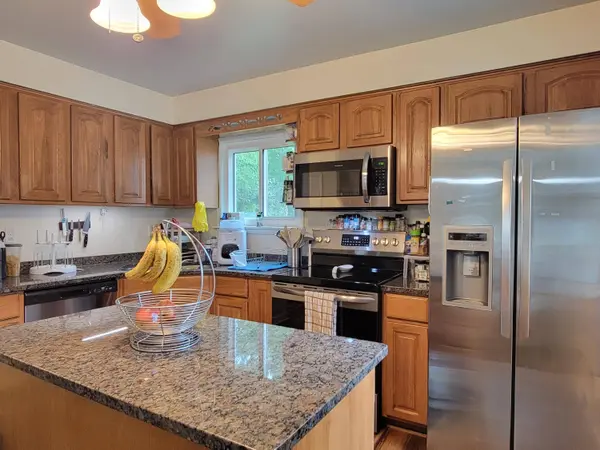 2430 E Denton Ave, Saint Francis, WI 53235