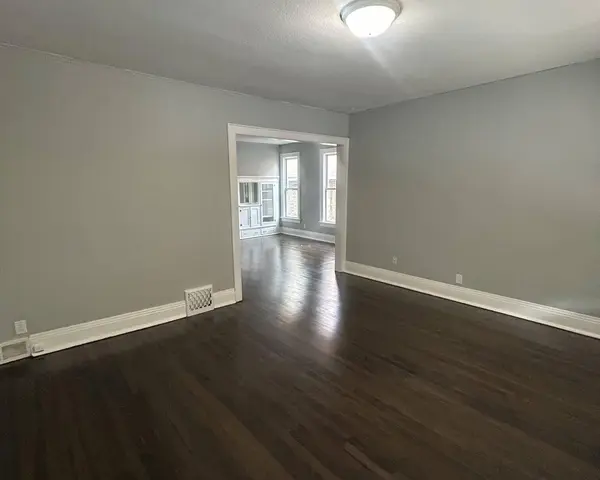 2134 W Lincoln Ave, Milwaukee, WI 53215