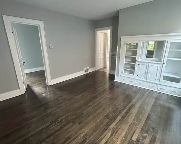 2134 W Lincoln Ave, Milwaukee, WI 53215