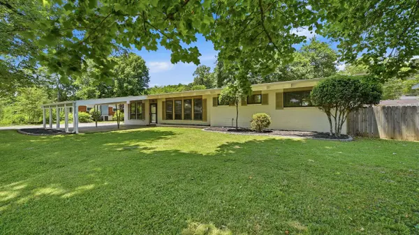 1413 Awhila DR, Chattanooga, TN 37421