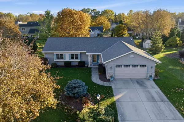 S85W19793 Meadowlands Ct, Muskego, WI 53150-8151