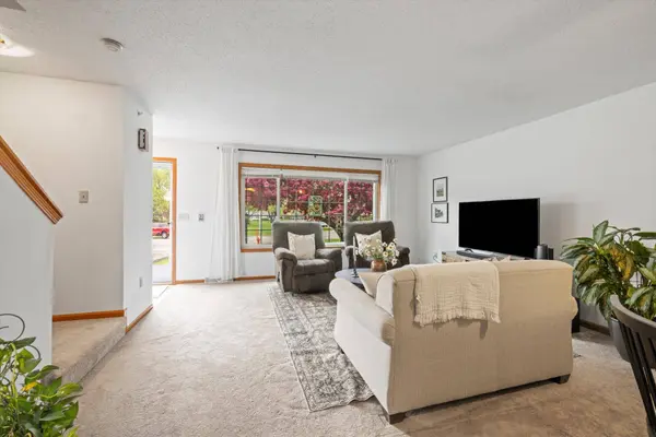 10096 W Whitnall Edge Dr Unit A, Franklin, WI 53132