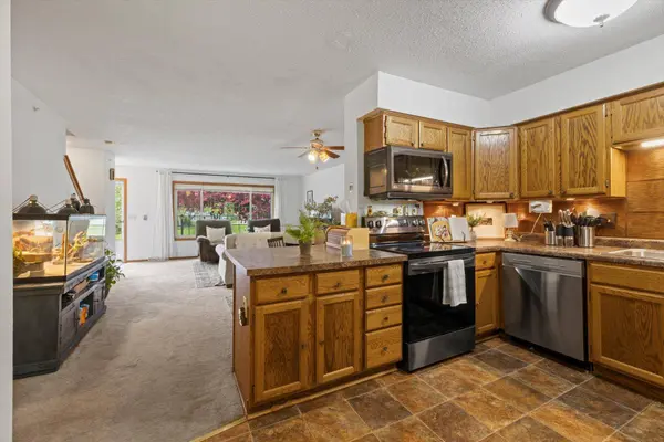 10096 W Whitnall Edge Dr Unit A, Franklin, WI 53132
