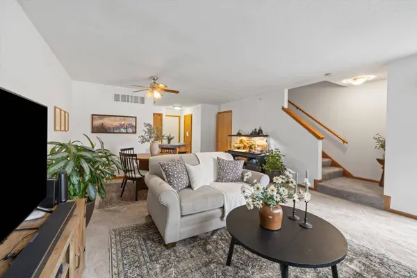 10096 W Whitnall Edge Dr Unit A, Franklin, WI 53132
