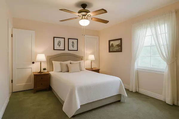 4330 S 5th St, Milwaukee, WI 53207