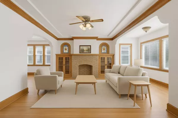 3320 S 92nd St, Milwaukee, WI 53227