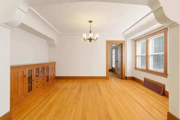 3320 S 92nd St, Milwaukee, WI 53227