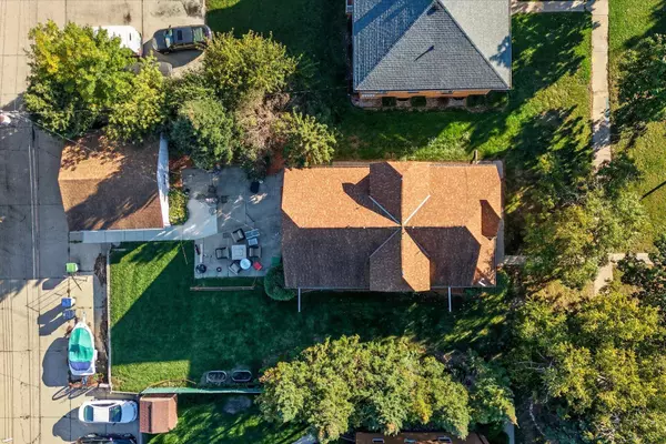 3320 S 92nd St, Milwaukee, WI 53227