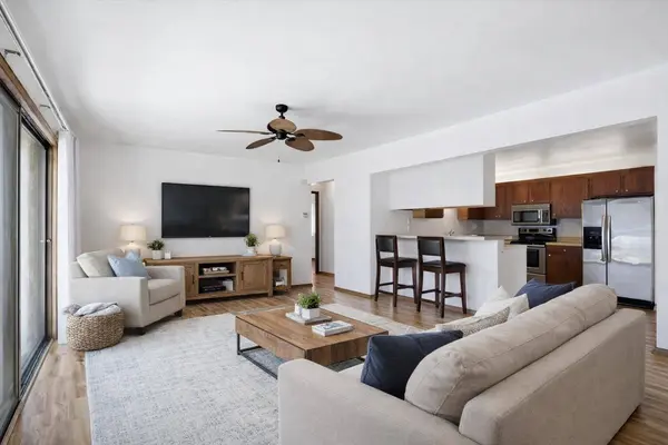 3195 W Mangold Ave Unit D, Greenfield, WI 53221