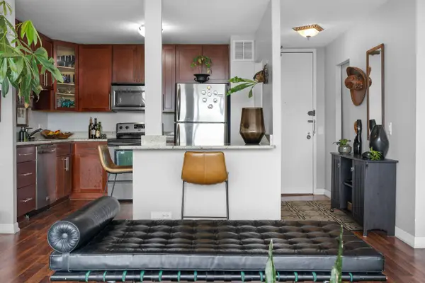 5445 N Sheridan RD #804, Chicago, IL 60640