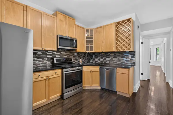 3023 W Wellington AVE #1, Chicago, IL 60618