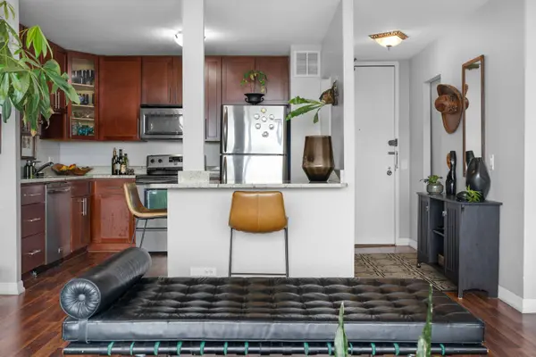 5445 N Sheridan RD #804, Chicago, IL 60640